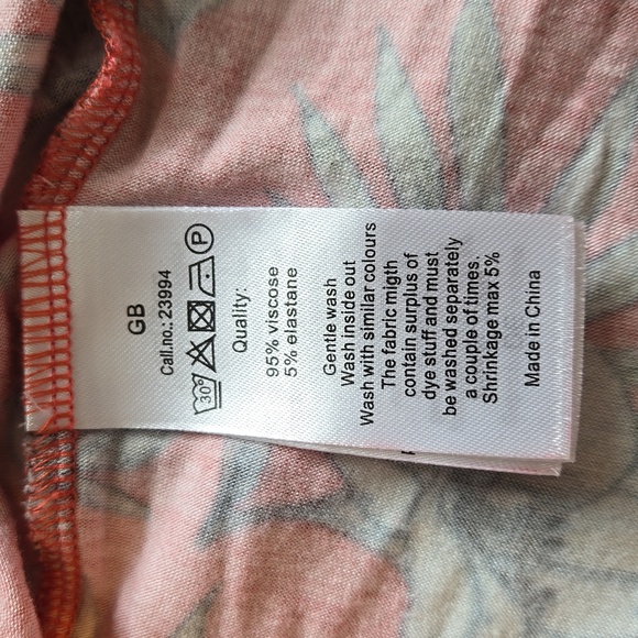 Ladies dress - Picture 5 of 5